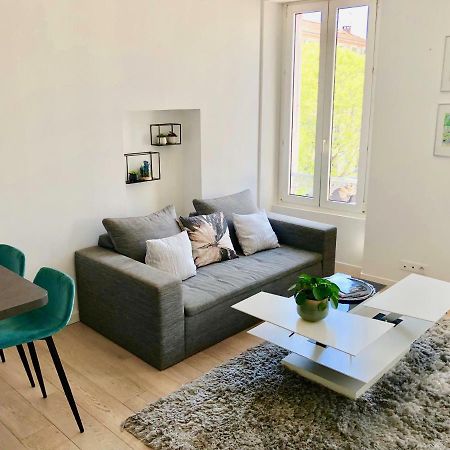 Bright & Modern Apartment In The Heart Of อองทีบส์ ภายนอก รูปภาพ