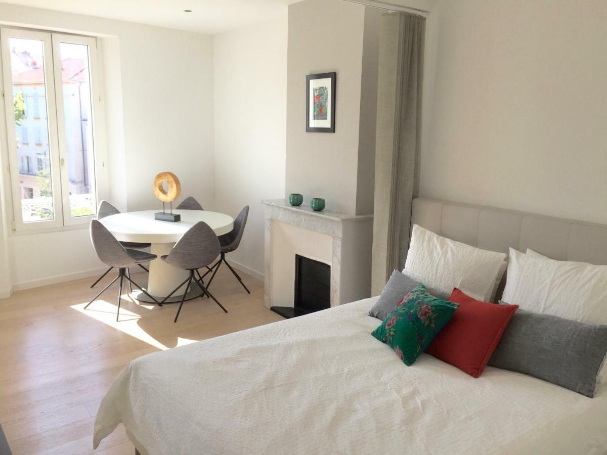 Bright & Modern Apartment In The Heart Of อองทีบส์ ภายนอก รูปภาพ