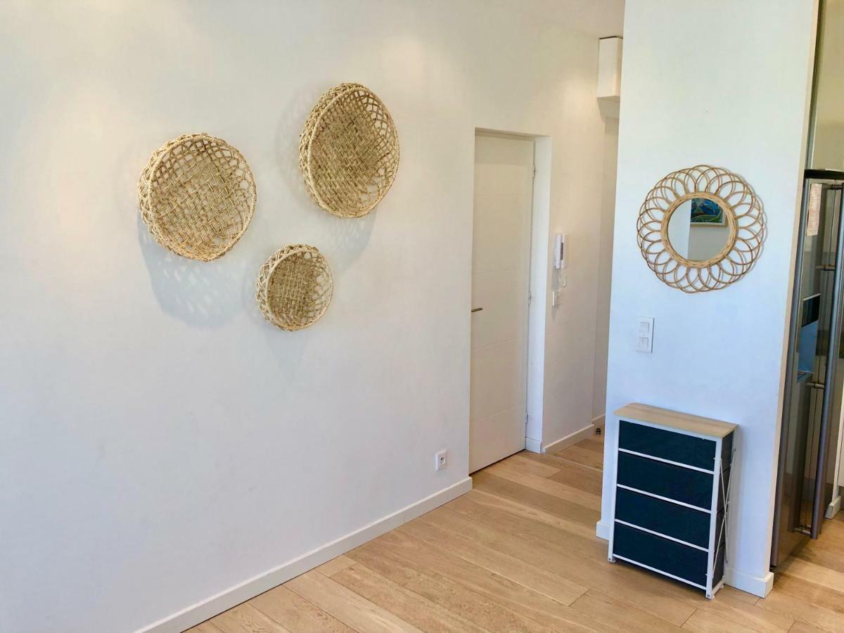 Bright & Modern Apartment In The Heart Of อองทีบส์ ภายนอก รูปภาพ